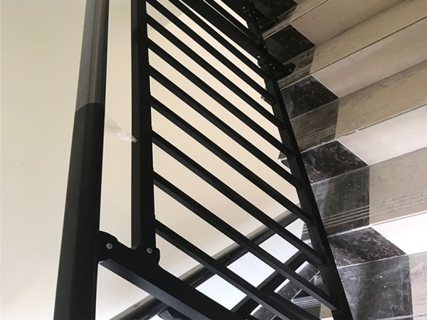 辦公樓樓梯護(hù)欄