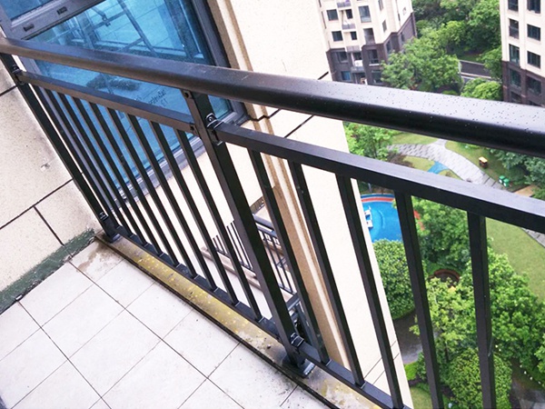 安徽鋅鋼護欄廠家去哪里找？