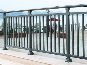 陽臺(tái)護(hù)欄選購技巧