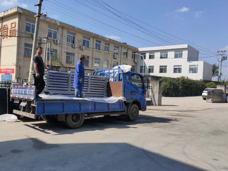 金用護(hù)欄2020年10月10日鋅鋼陽臺護(hù)欄發(fā)貨！