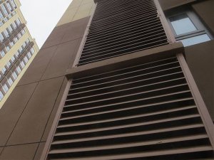 百葉窗是用鋅鋼的好還是鋁合金的好？