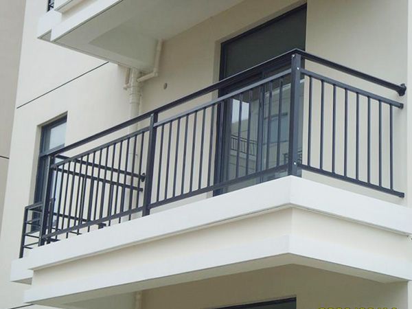 鋅鋼護(hù)欄和鋁合金護(hù)欄哪個(gè)更值得選擇？