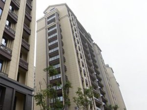 紹興錦樾華府小區陽臺玻璃護欄、鋅鋼樓梯扶手定制