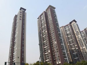 常州星河國際小區(qū)飄窗護(hù)欄、樓梯扶手定制