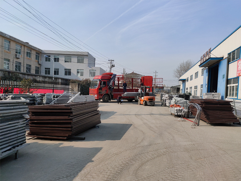 金用護欄2020年12月26日鋅鋼陽臺護欄發貨！