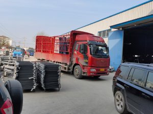 金用護欄2020年12月25日鋅鋼百葉窗發貨！