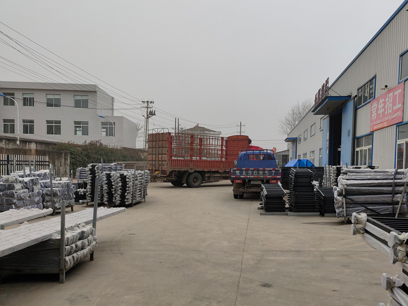 金用護(hù)欄2021年1月25日鋅鋼陽臺(tái)護(hù)欄發(fā)貨！