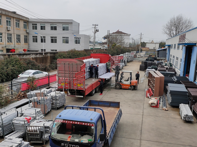 金用護欄2021年3月1日鋅鋼陽臺護欄發貨！