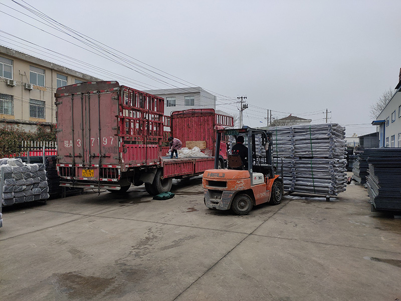 金用護欄2021年3月9日鋅鋼陽臺護欄發貨！