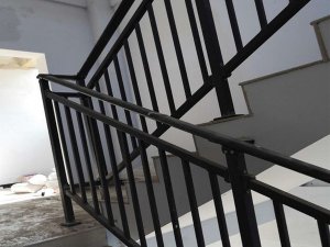 樓梯扶手多少錢一平方米？