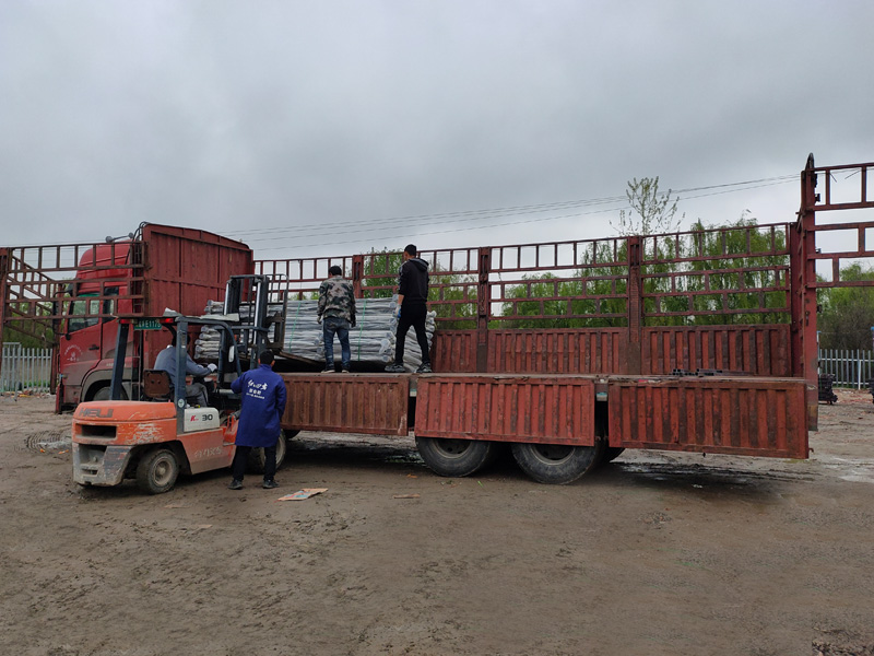 金用護(hù)欄2021年4月1日鋅鋼陽臺欄桿發(fā)貨！