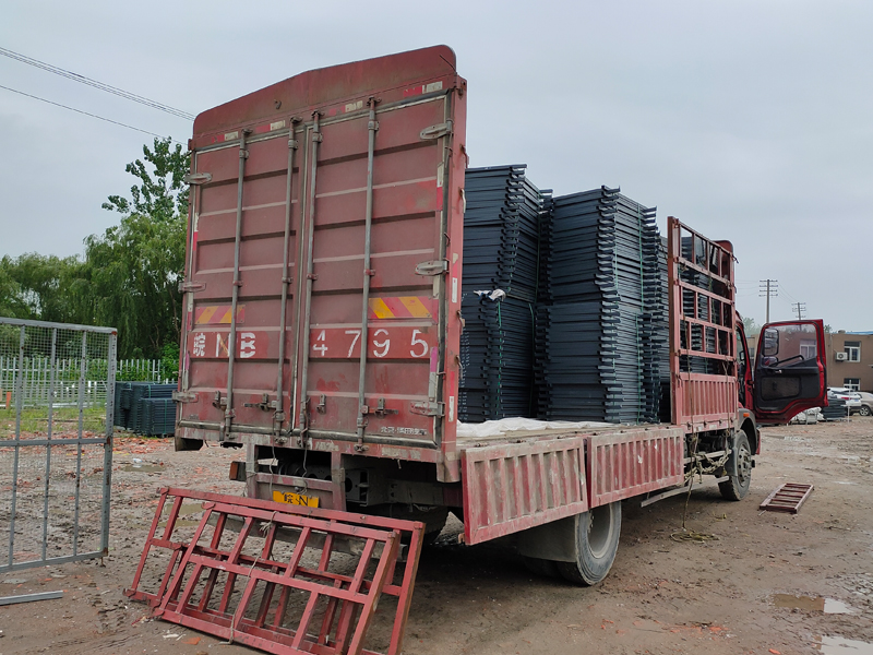 金用護欄2021年6月18日鋅鋼護窗欄桿發貨！