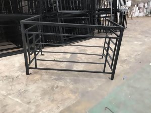 空調(diào)護(hù)欄用哪種材質(zhì)性價(jià)比高？