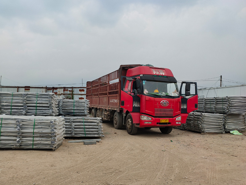 金用護欄2021年7月17日鋅鋼陽臺護欄發貨！