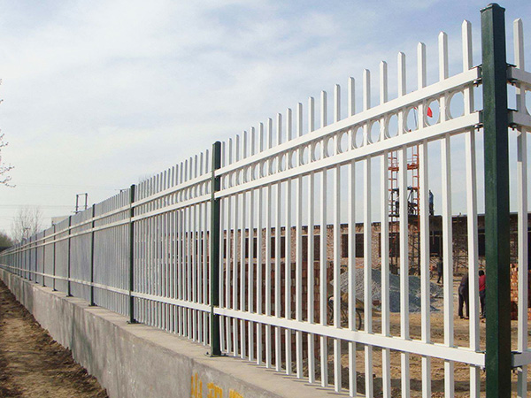 圍墻護(hù)欄廠家怎么選？