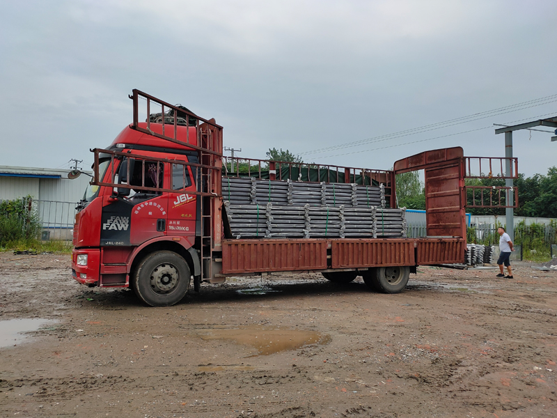 金用護欄2021年8月12日鋅鋼陽臺護欄發貨！