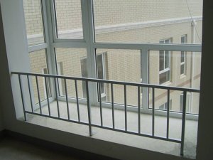 飄窗護欄廠家選擇時需要注意些什么？