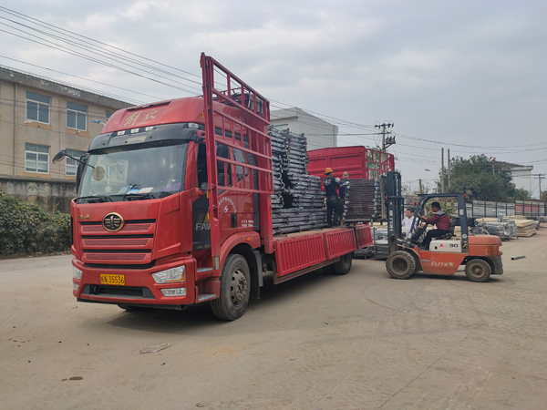 金用護欄2021年11月9日鋅鋼陽臺欄桿發(fā)貨！