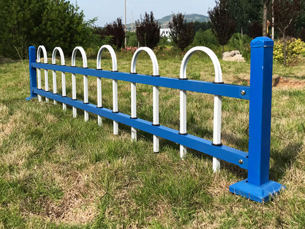 草坪護(hù)欄圖片大全