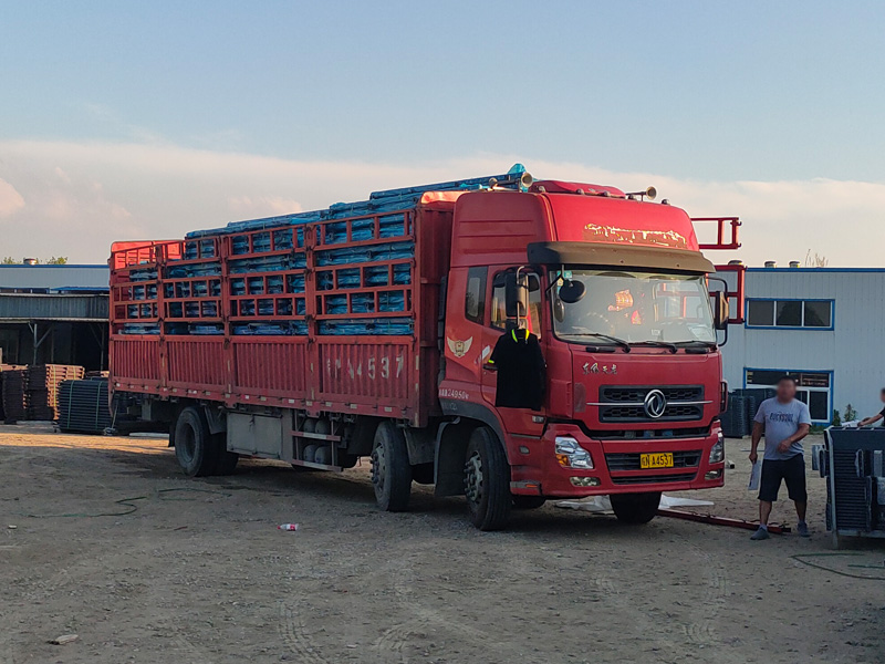 金用護(hù)欄2022年6月21日鋅鋼陽(yáng)臺(tái)護(hù)欄裝車發(fā)貨！