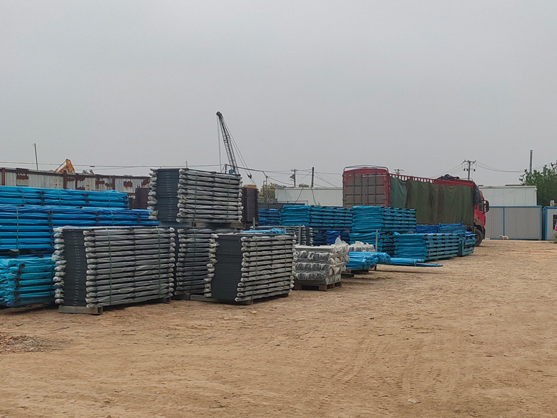 金用護(hù)欄2023年4月19日鋅鋼護(hù)窗欄桿裝車發(fā)貨！