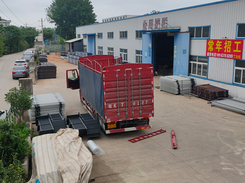 2023年5月31日鋅鋼組裝欄桿裝車發貨！