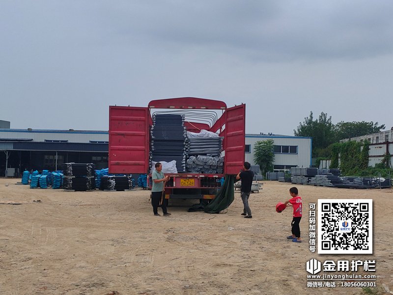 2023年8月23日鋅鋼陽臺(tái)欄桿裝車發(fā)貨! 2023年8月23日鋅鋼陽臺(tái)欄桿裝車發(fā)貨!