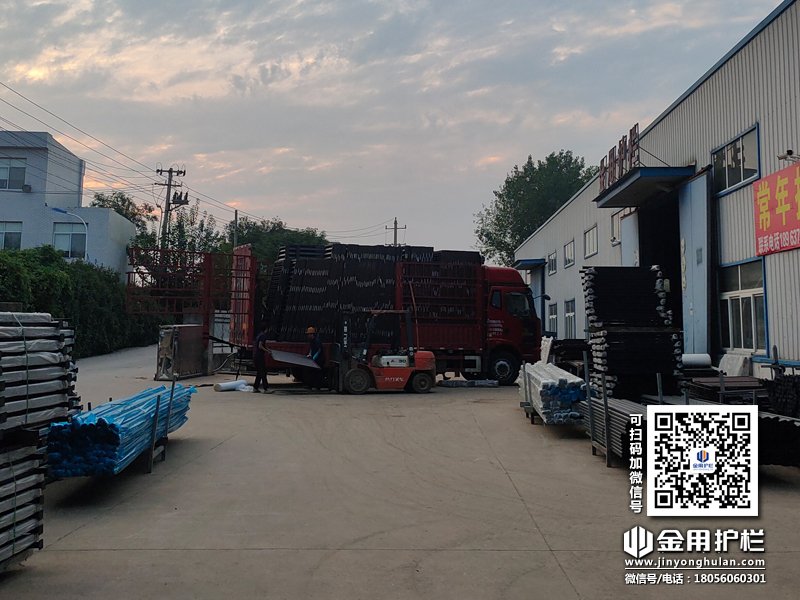 2023年9月2日鋅鋼百葉窗裝車發貨! 2023年9月2日鋅鋼百葉窗裝車發貨!