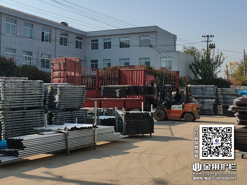 2023年11月30日鋅鋼護窗欄桿裝車發貨！