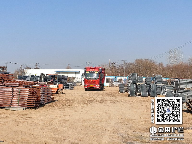 2024年1月13日鋅鋼百葉窗裝車發貨！