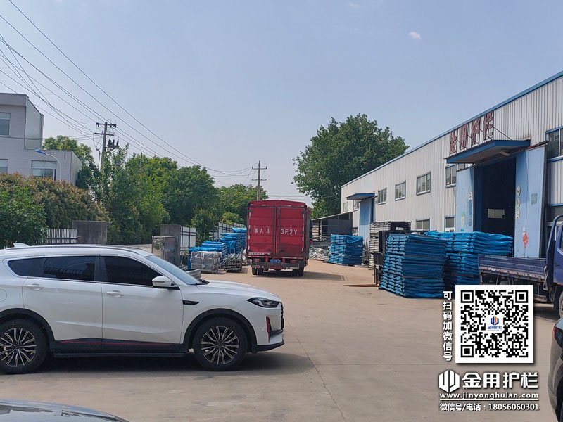 2024年5月10日鋅鋼百葉窗裝車發(fā)貨！