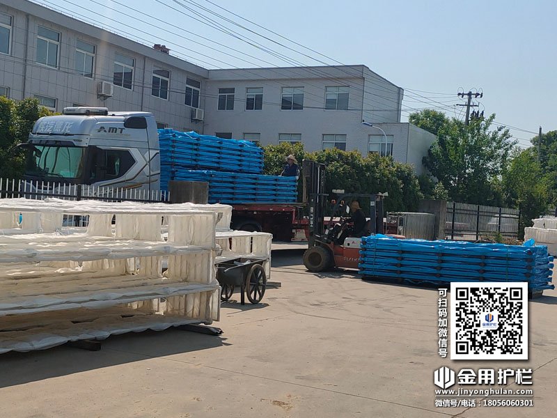 2024年5月17日鋅鋼陽臺護欄裝車發貨！