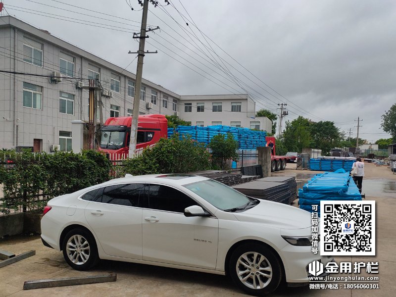 2024年7月1日鋅鋼陽(yáng)臺(tái)欄桿裝車發(fā)貨! 2024年7月1日鋅鋼陽(yáng)臺(tái)欄桿裝車發(fā)貨!