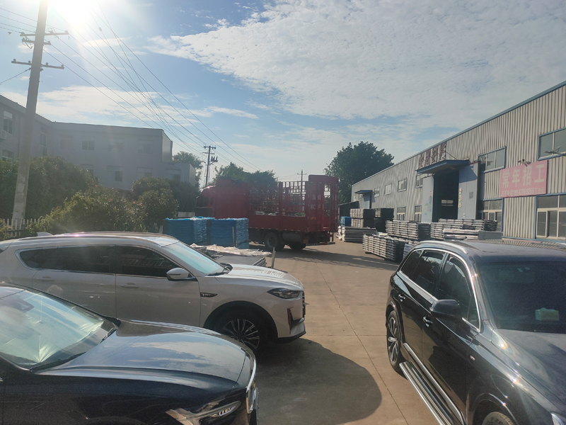 2024年7月23日鋅鋼百葉窗裝車發貨！