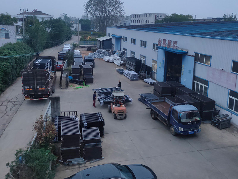 2024年10月17日鋅鋼圍墻護欄裝車發貨！