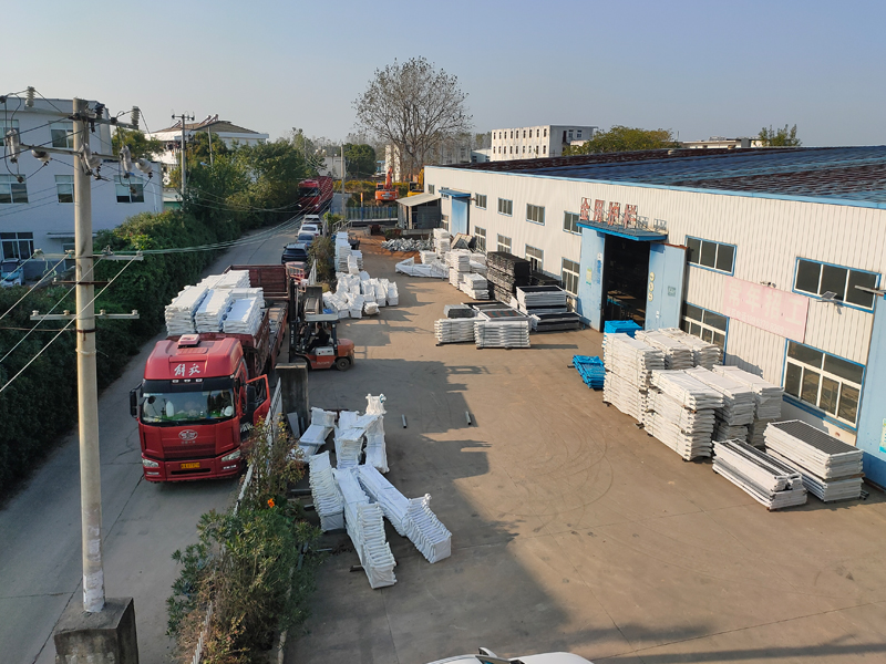 2024年11月4日鋅鋼飄窗欄桿裝車發貨！