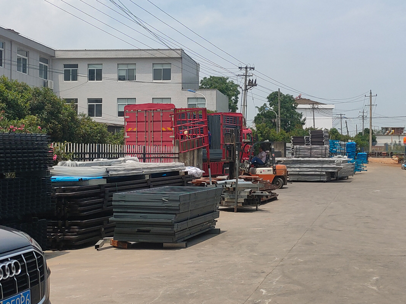 2025年5月29日鋁合金百葉窗裝車發貨！